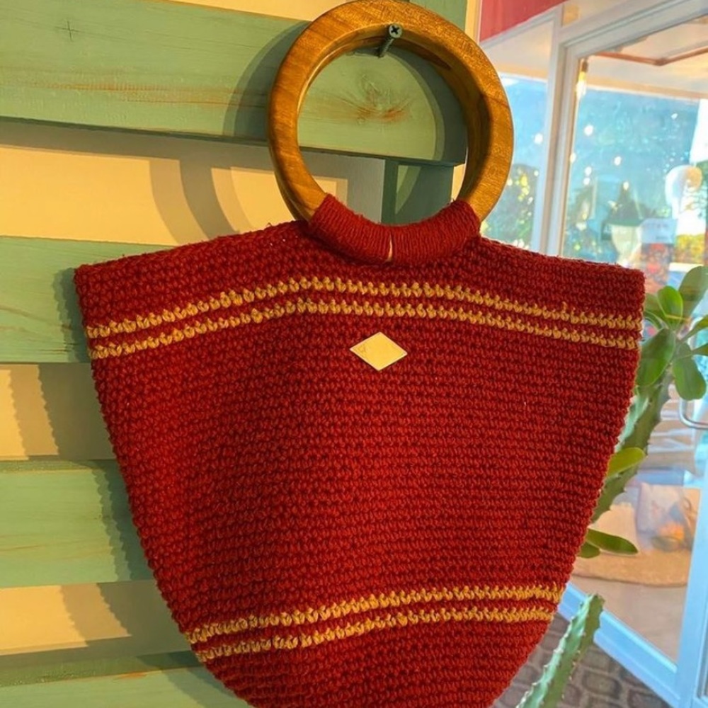 Handmade red and natural yute w/wood handle
